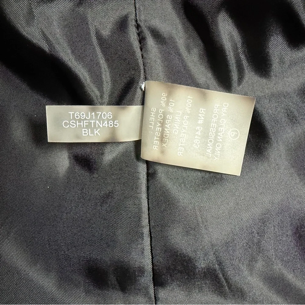 Calvin Klein Women's Black Fully Lined Velvet Blazer Size 8P - Picture 6 of 6